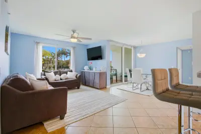 316 Villa Cir, Boynton Beach: photo 1 of 41