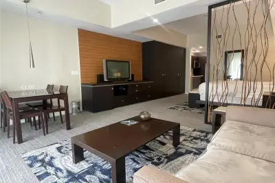 5300 NW 87th Ave #1103, Doral: photo 1 of 31