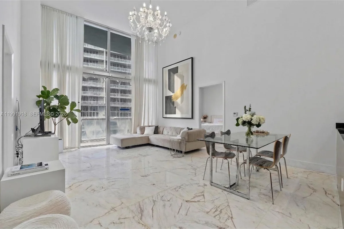 475 Brickell Ave #2209, Miami: photo 1 of 38
