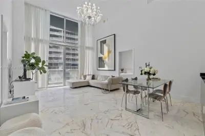 475 Brickell Ave #2209, Miami: photo 1 of 38