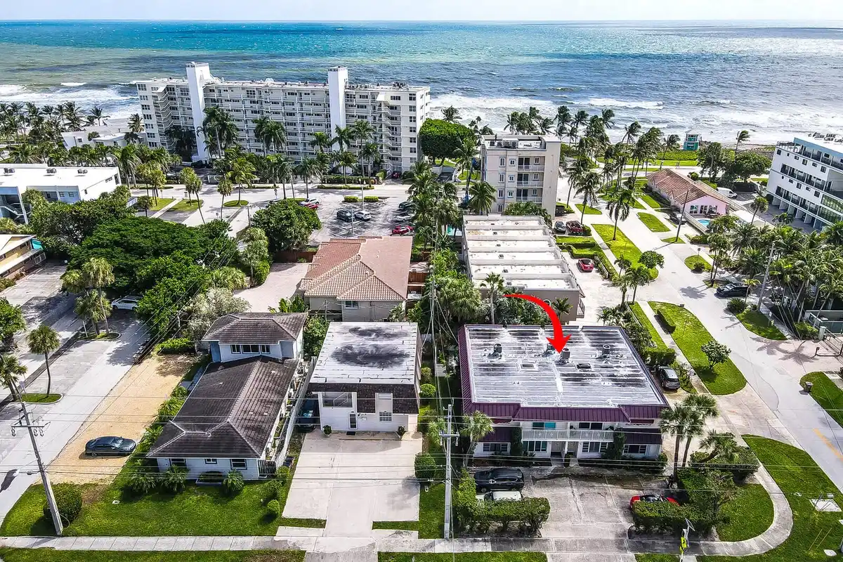 584 SE 20th Ave #2, Deerfield Beach: photo 1 of 31