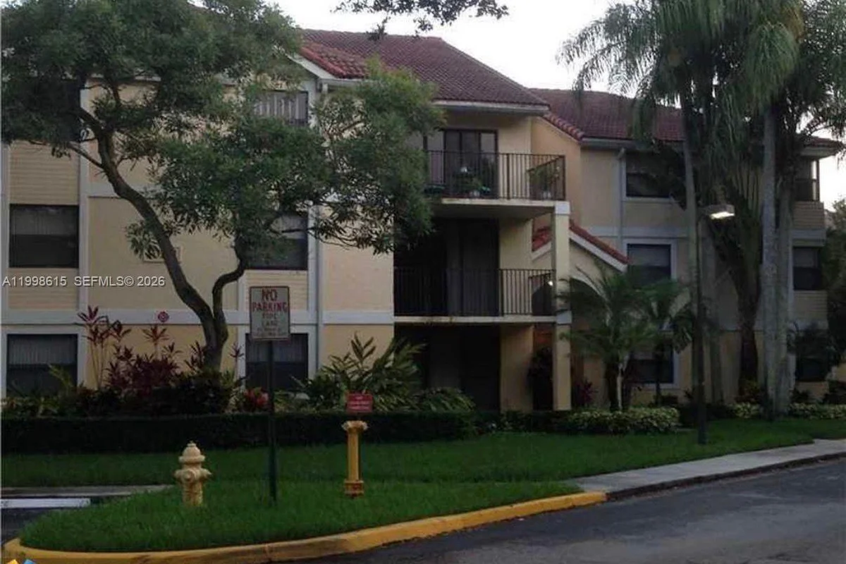10161 W Sunrise Blvd #102, Plantation: photo 1 of 9