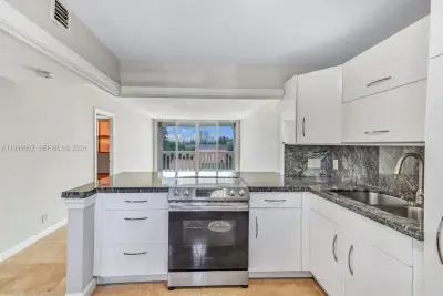 3199 S Ocean Dr #406, Hallandale Beach: photo 1 of 34