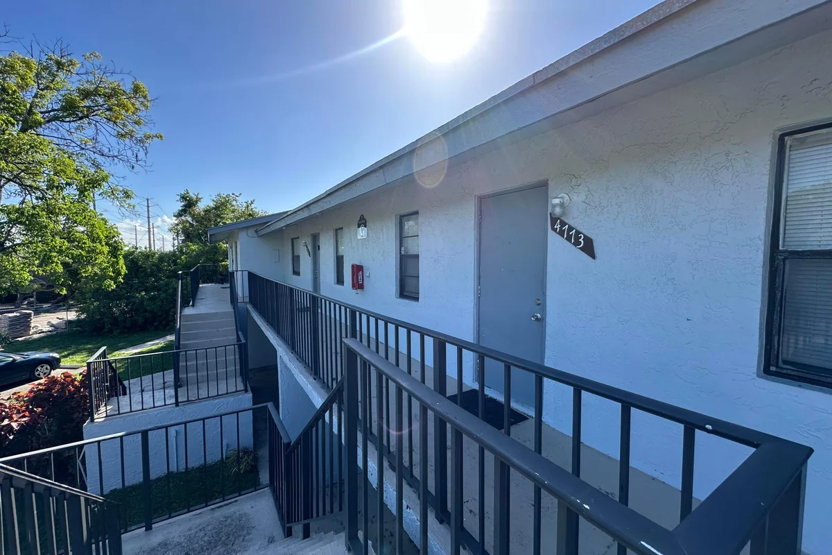 4819 Arjaro Dr, West Palm Beach: photo 1 of 23