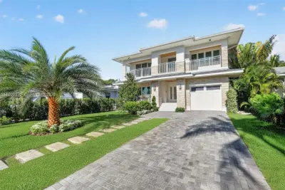 1017 S Palmway, Lake Worth: photo 1 of 77