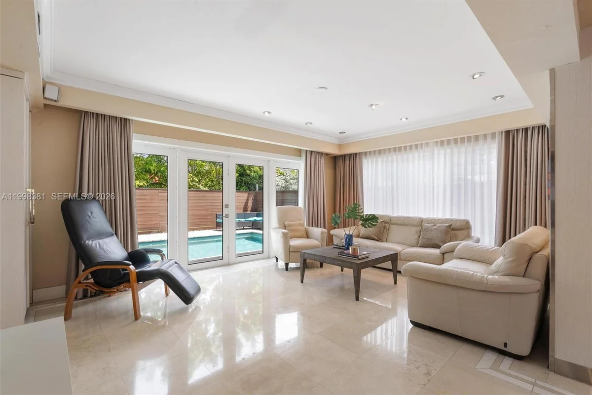 9141 Abbott Ave, Surfside: photo 1 of 31