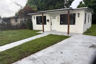 2351 NW 152nd Ter, Miami Gardens: photo 1 of 11