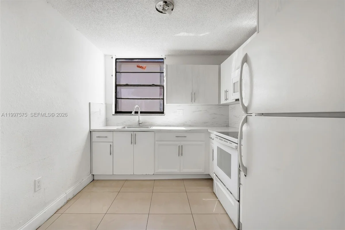 1798 NW 55th Ave #202, Lauderhill: photo 1 of 22