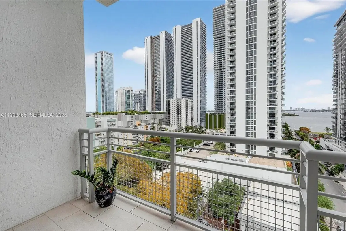 2200 NE 4th Ave #1003, Miami: photo 1 of 68