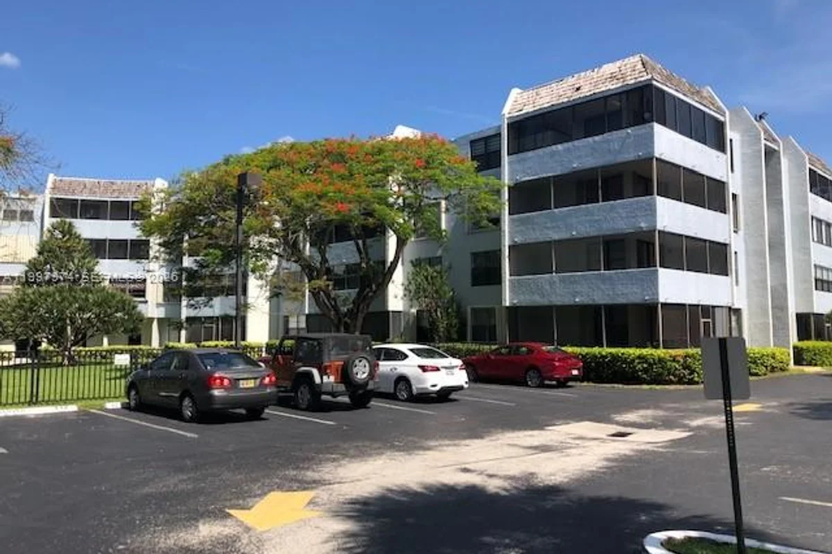10854 N Kendall Dr #316, Miami: photo 1 of 19