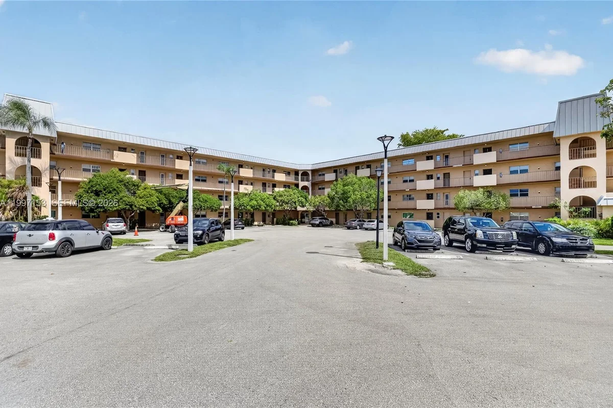 6201 N Falls Cir Dr #207, Lauderhill: photo 1 of 24