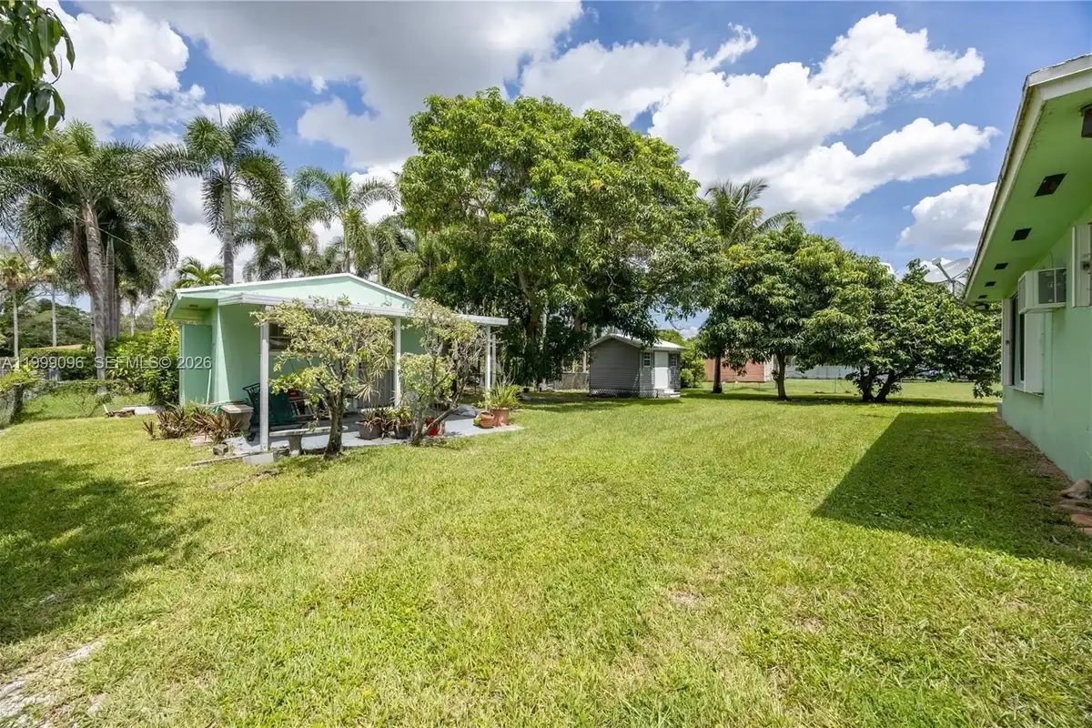 11298 NW 21st Ct, Miami: photo 1 of 54