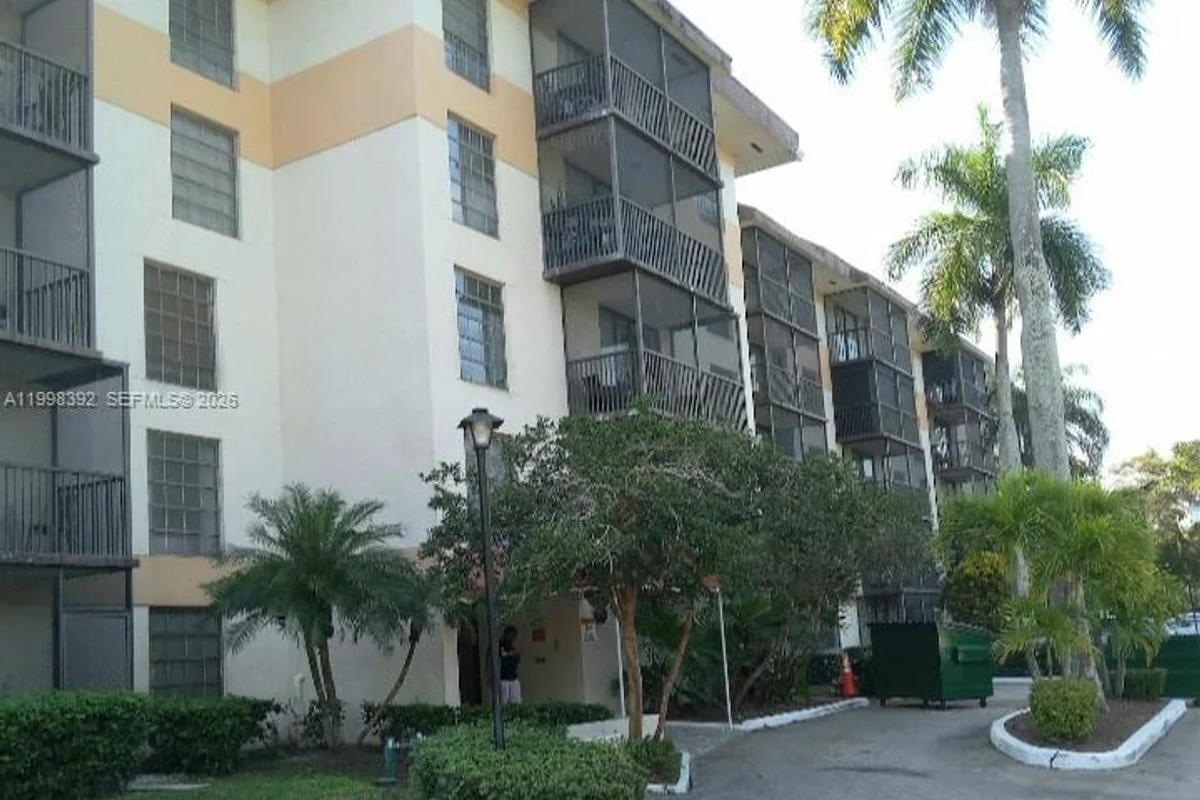 5570 NW 44th St #507A, Lauderhill: photo 1 of 18