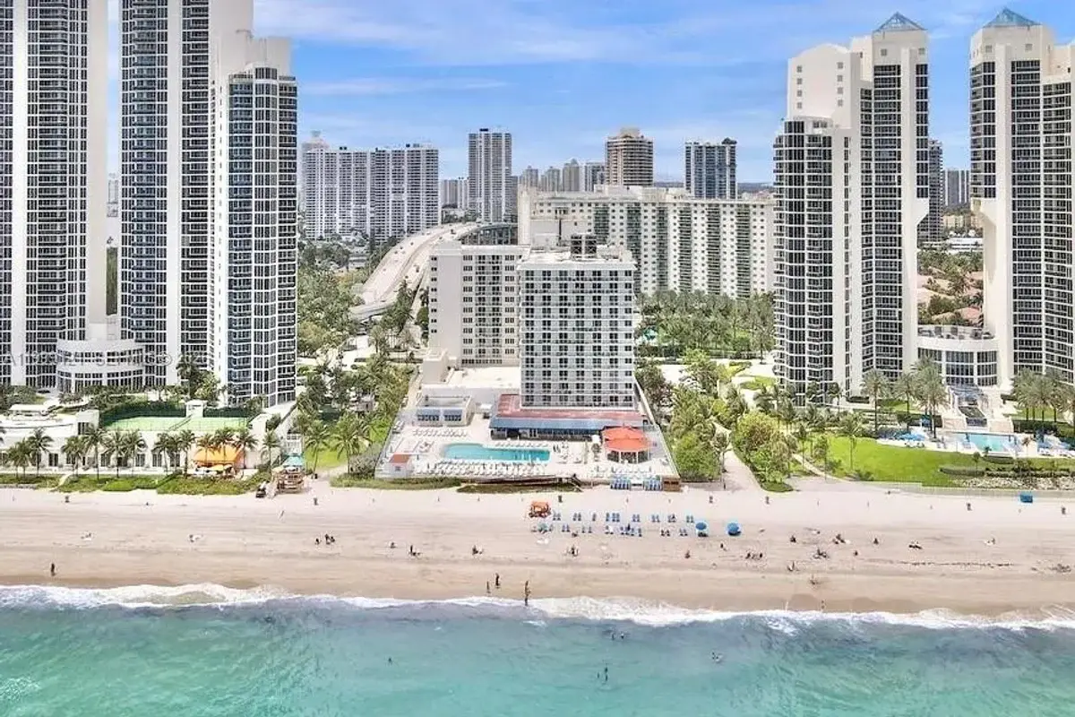 19201 Collins Ave #504, Sunny Isles Beach: photo 1 of 16