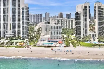 19201 Collins Ave #504, Sunny Isles Beach: photo 1 of 16