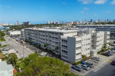 330 SE 2nd St #405F, Hallandale Beach: photo 1 of 39