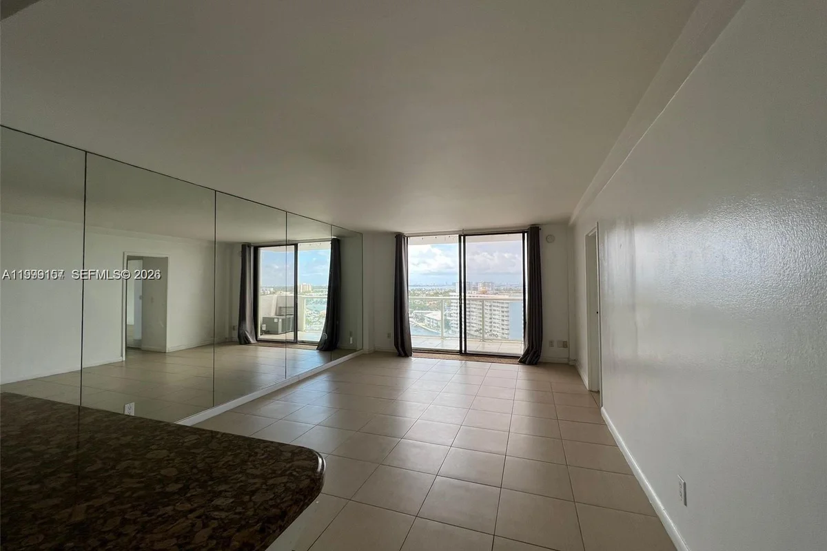13499 Biscayne Blvd #1402, North Miami: photo 1 of 13