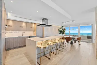 199 Ocean Lane Dr #1001, Key Biscayne: photo 1 of 37