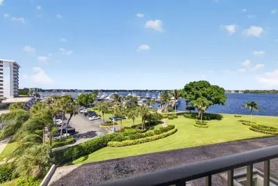 136 Lakeshore Dr #511, North Palm Beach: photo 1 of 17