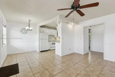 22 SE 3rd Ter #18, Dania Beach: photo 1 of 22