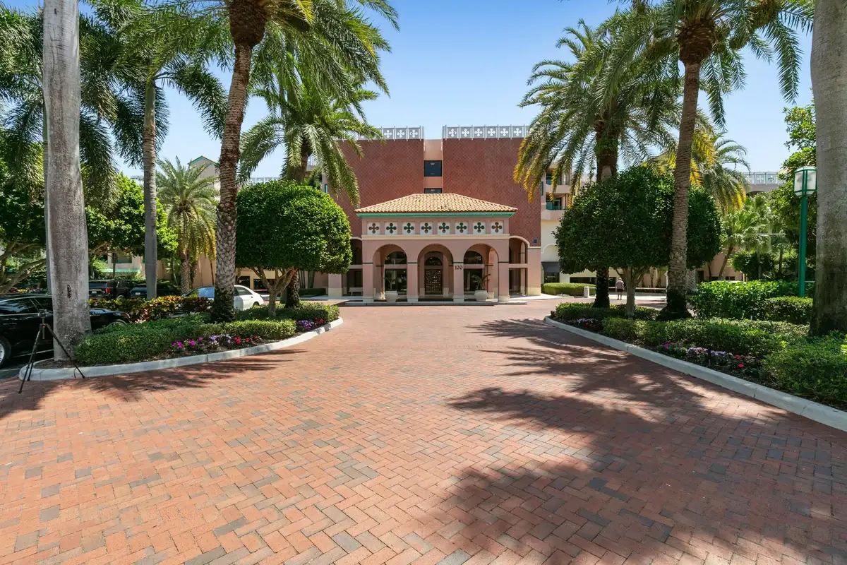 120 SE 5th Ave E #127, Boca Raton: photo 1 of 35