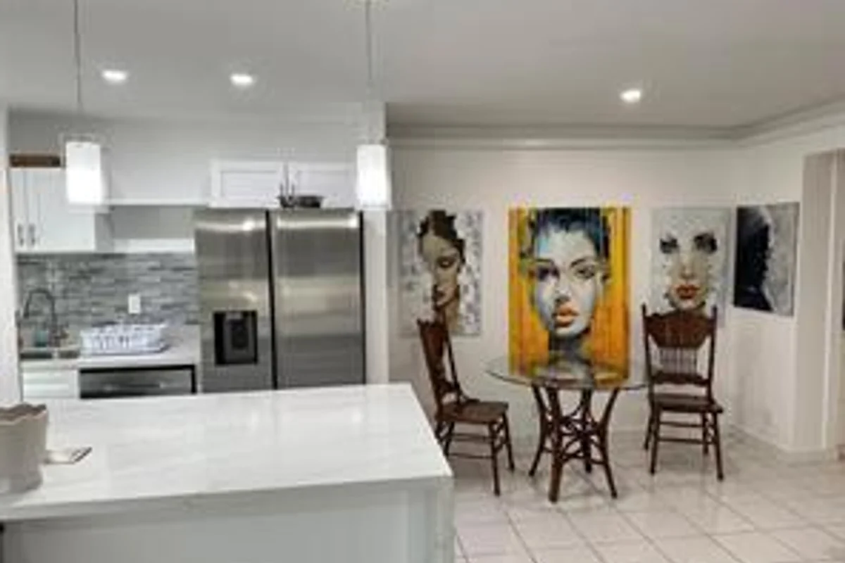 1004 Pennsylvania Ave #3, Miami Beach: photo 1 of 49