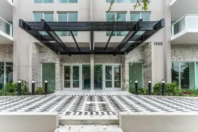 1850 Monroe St #409, Hollywood: photo 1 of 14