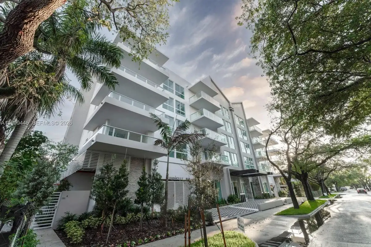 1850 Monroe St #403, Hollywood: photo 1 of 11