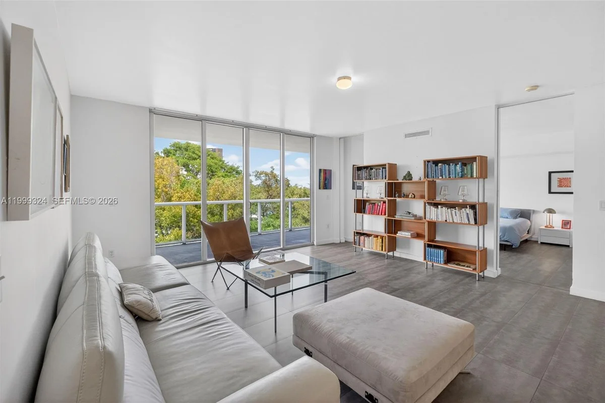 720 NE 62nd St #404, Miami: photo 1 of 52