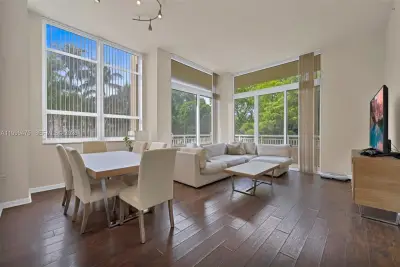 19501 W Country Club Dr #208, Aventura: photo 1 of 26
