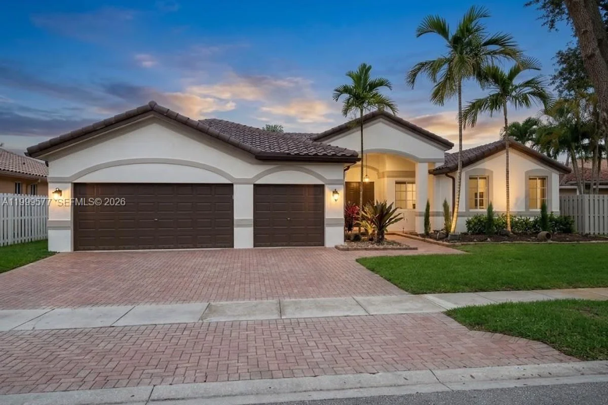 4000 SW 145th Ave, Miramar: photo 1 of 15