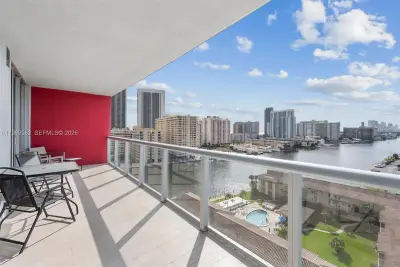 2602 E Hallandale Beach Blvd #R1207, Hallandale Beach: photo 1 of 33