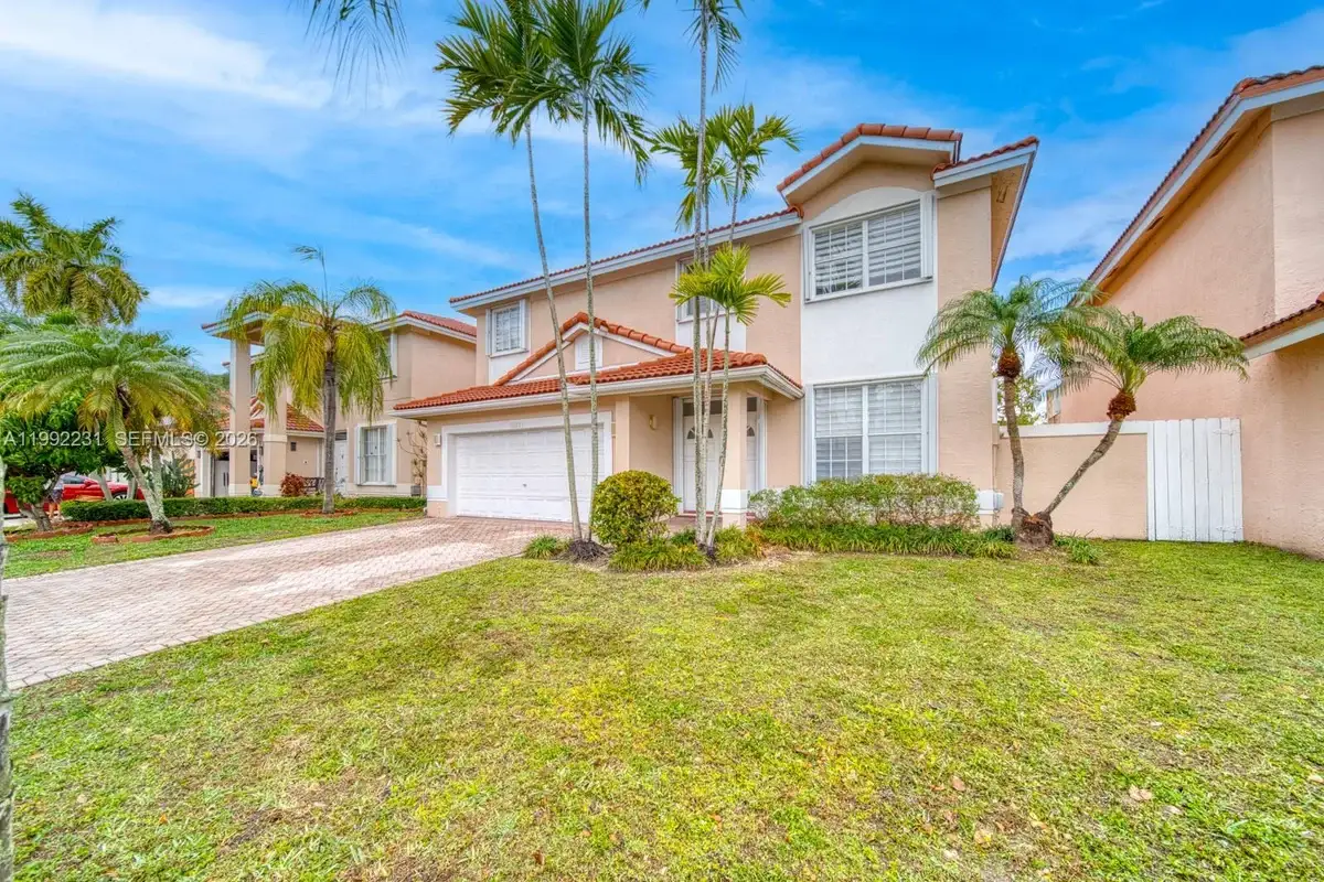 15261 SW 108th Ter, Miami: photo 1 of 36