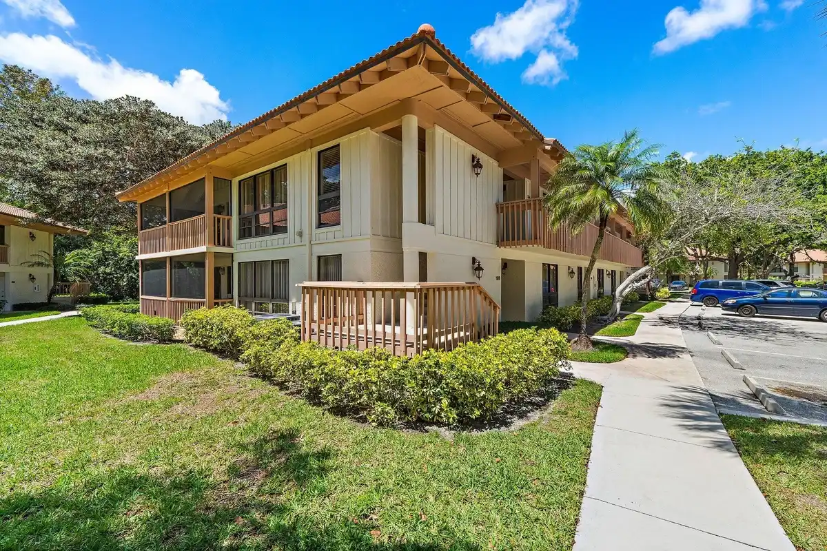 128 Brackenwood Rd, Palm Beach Gardens: photo 1 of 28