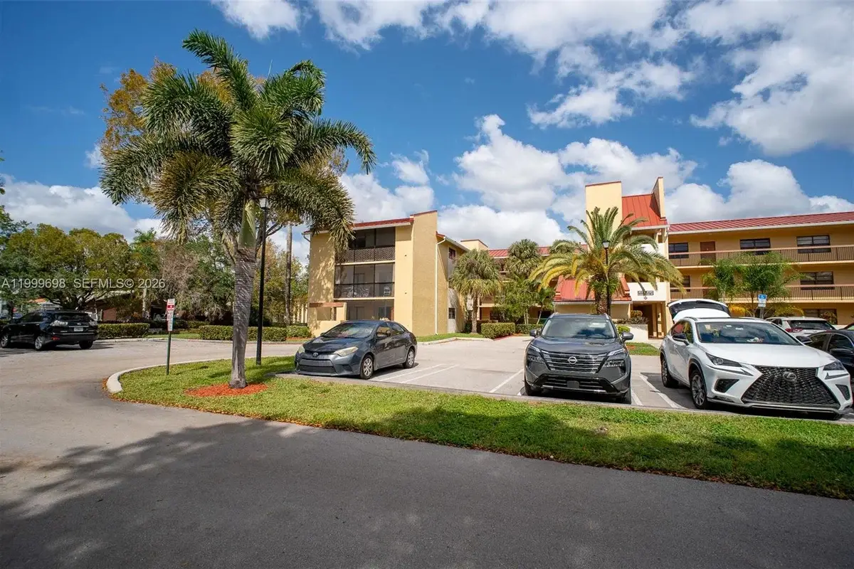 2083 Coral Ridge Dr #N302, Coral Springs: photo 1 of 26