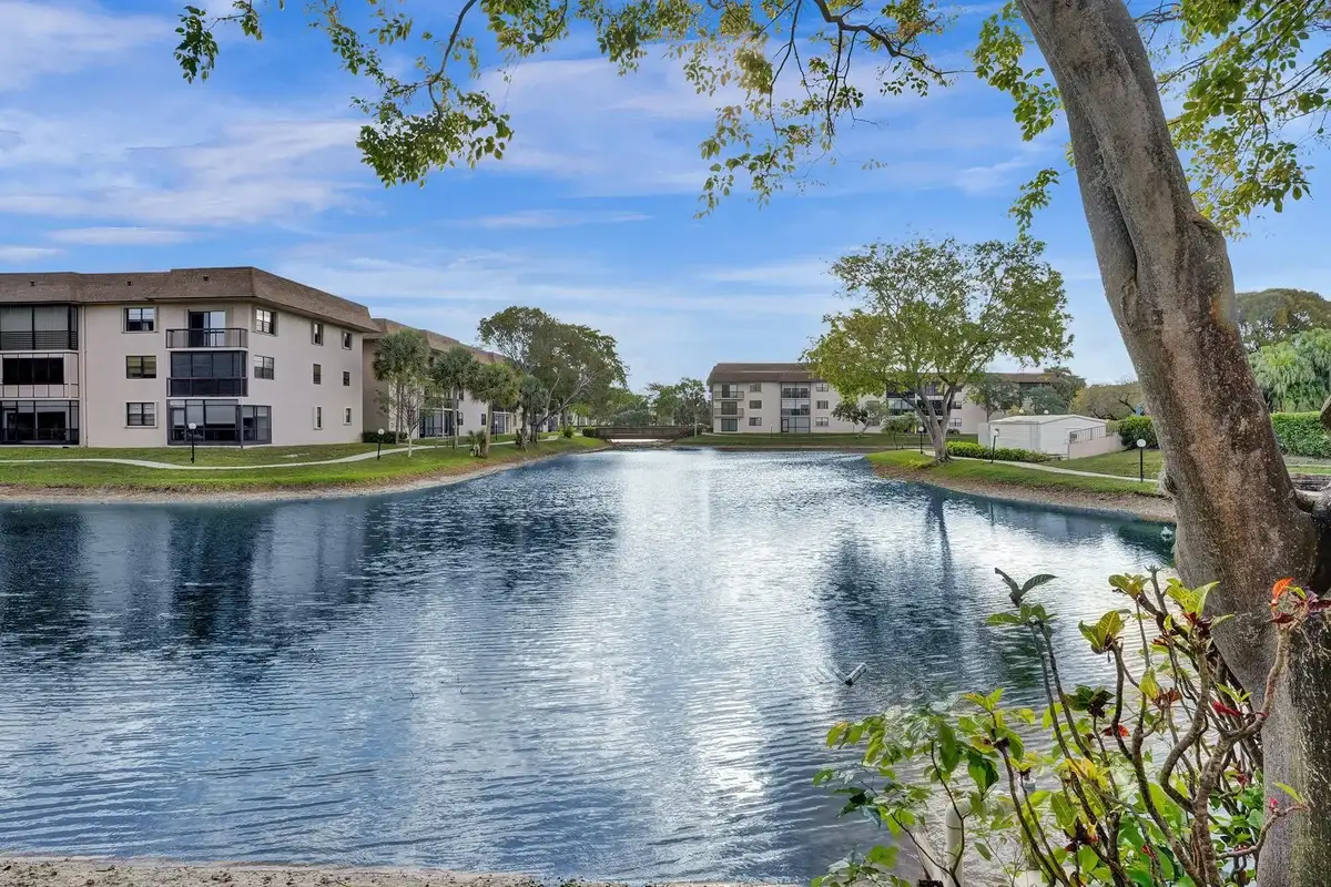 6080 N Sabal Palm Blvd #305, Tamarac: photo 1 of 43
