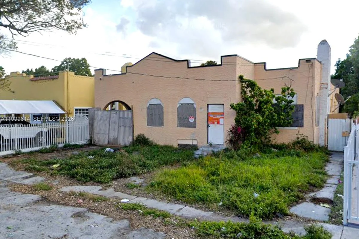 3034 NW 33rd St, Miami: photo 1 of 4