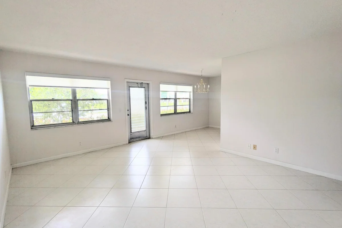 222 Somerset L, West Palm Beach: photo 1 of 27