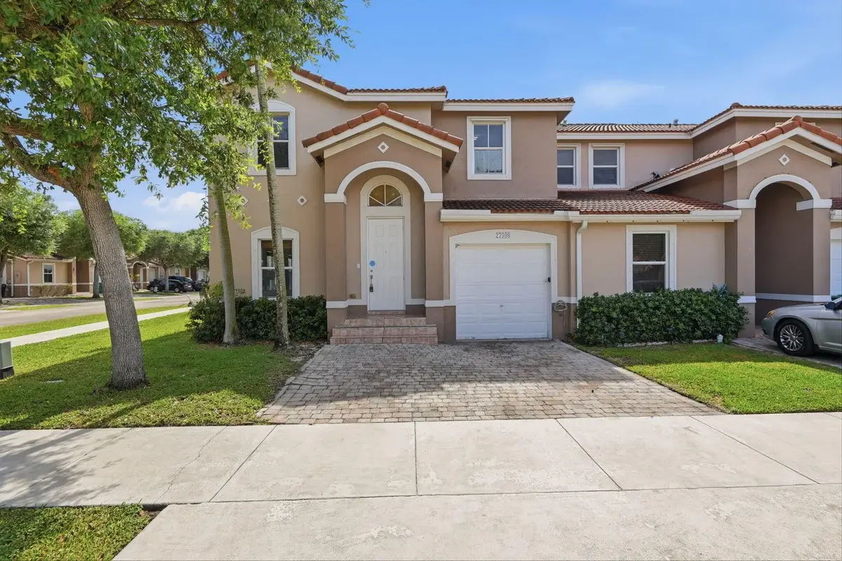 27598 SW 138th Ave, Homestead: photo 1 of 42