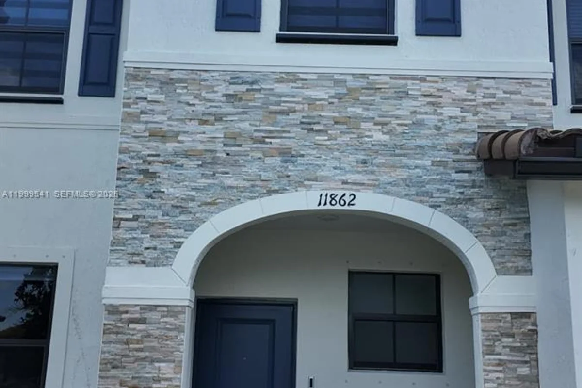 11862 SW 246th Ln, Homestead: photo 1 of 34