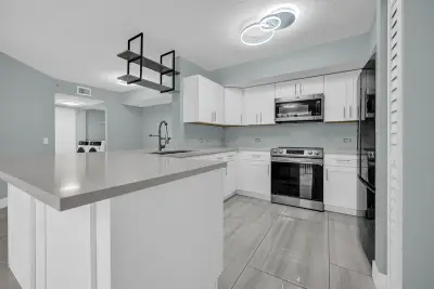 1010 Villa Cir, Boynton Beach: photo 1 of 23
