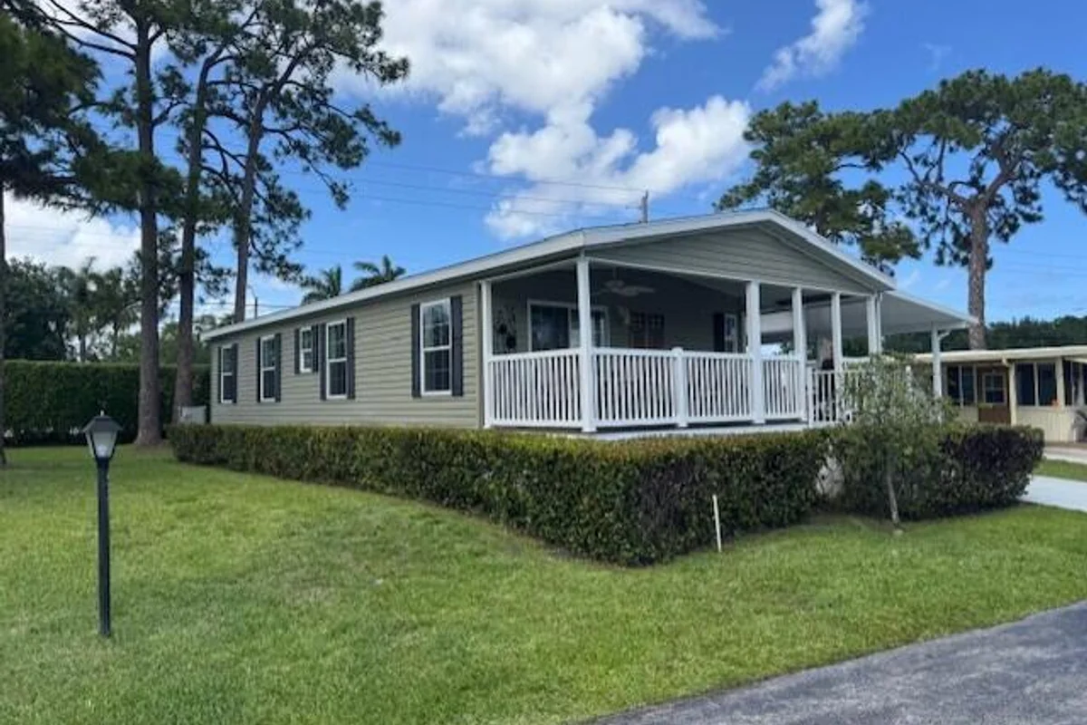 4209 Royal Manor Blvd #136, Boynton Beach: photo 1 of 38