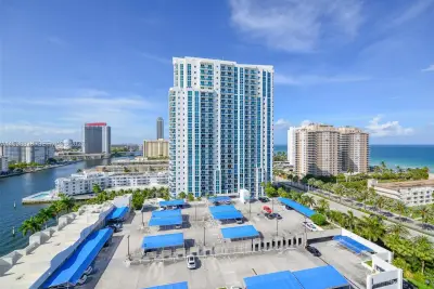 1965 S Ocean Dr #14D, Hallandale Beach: photo 1 of 40