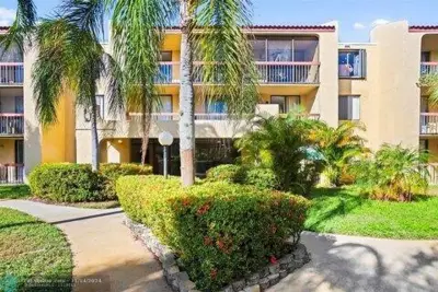 733 SE 1st Way #105, Deerfield Beach: photo 1 of 5