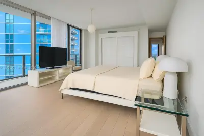 480 NE 31st #2607, Miami: photo 1 of 20