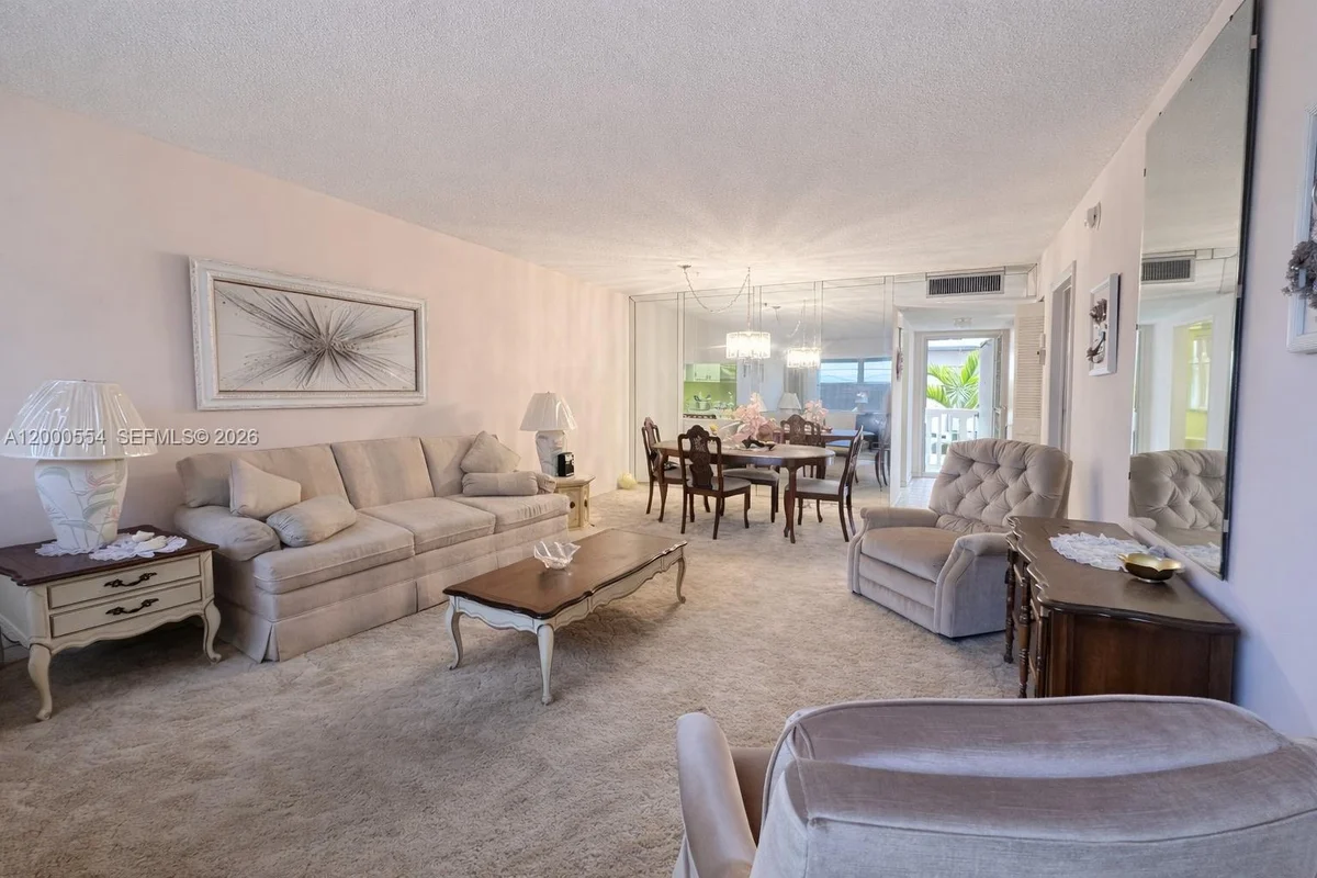 410 SE 2nd St #305, Hallandale Beach: photo 1 of 13