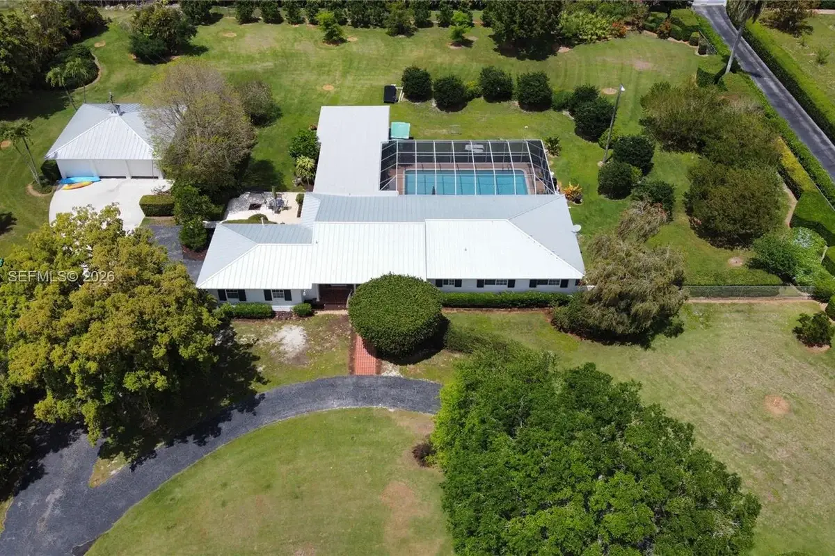 18001 SW 285th St, Homestead: photo 1 of 24
