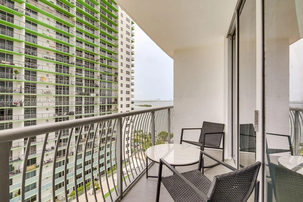 1750 N Bayshore Dr #1909, Miami: photo 1 of 13