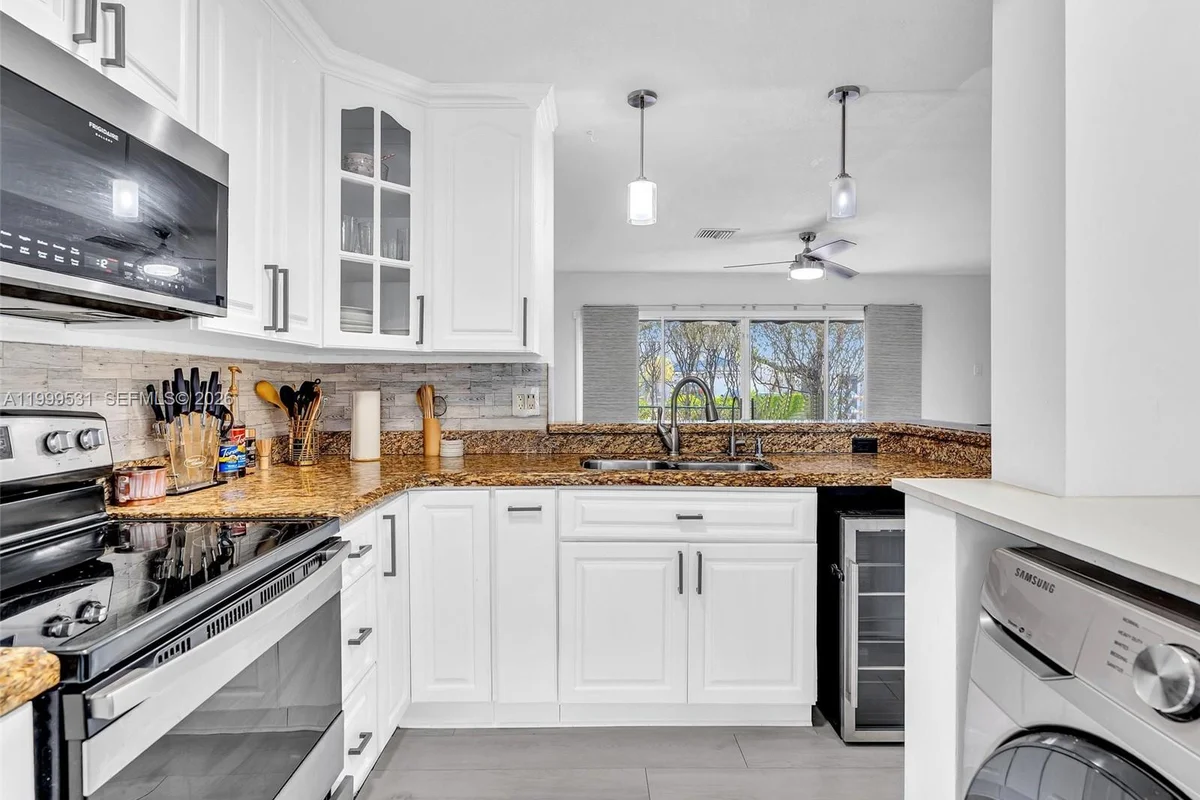 3804 NW 121st Ave, Sunrise: photo 1 of 65