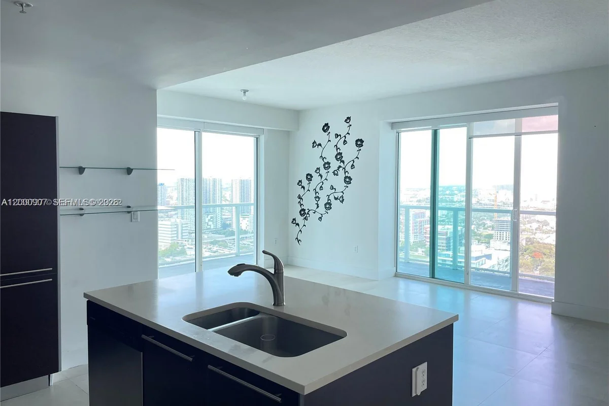 1900 N Bayshore Dr #3311, Miami: photo 1 of 29